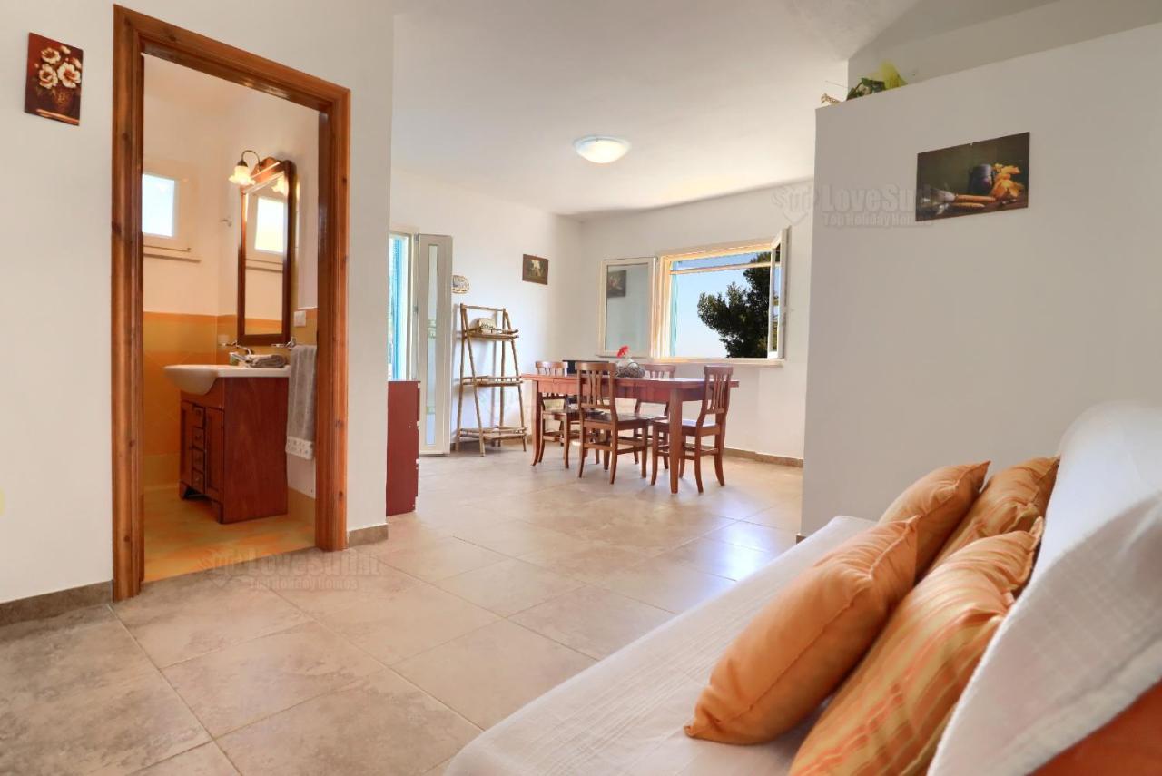 Casa Funnuvojere By Lovesud Corsano  Екстериор снимка